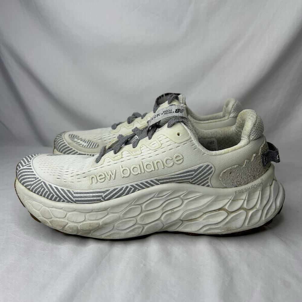 Men’s New Balance Fresh Foam X More Trail v3 - Size 8 - White